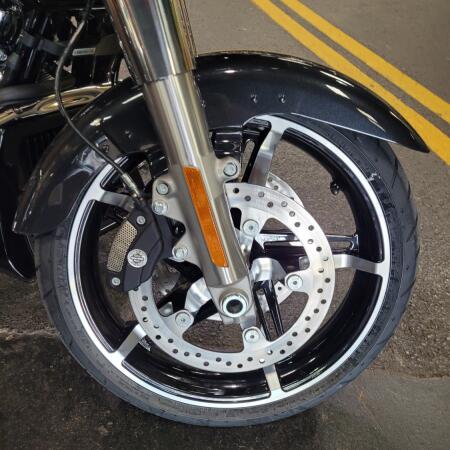 2026 Harley-Davidson® Road Glide® Liberty Edition Enthusiast Collection thumb 1