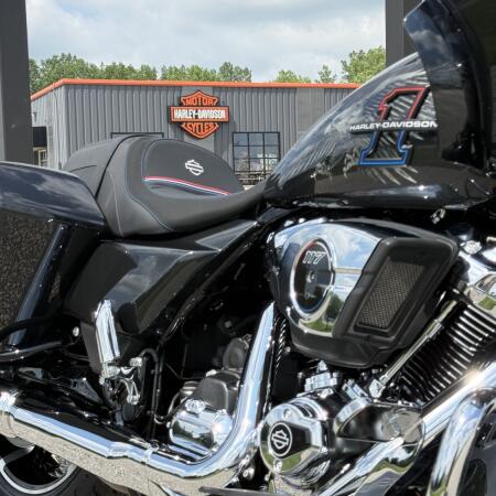 2026 Harley-Davidson® Road Glide® thumb 1