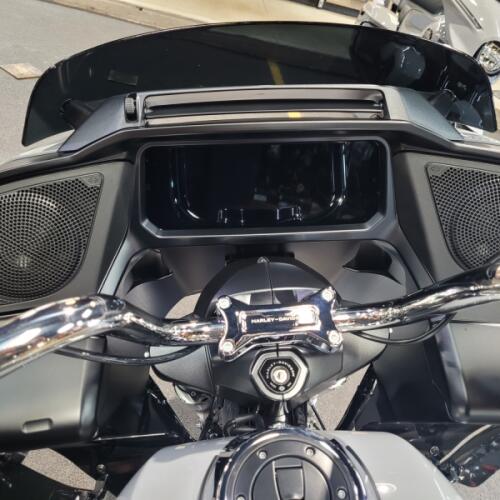 2026 Harley-Davidson® Road Glide® Solo thumb 2