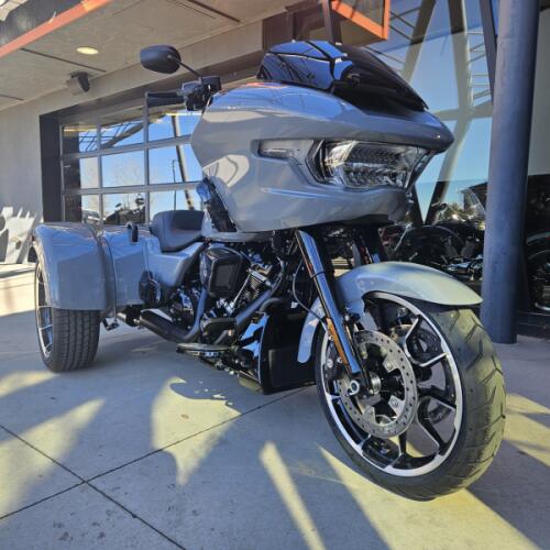 2026 Road Glide 3 FLTRT thumb 2