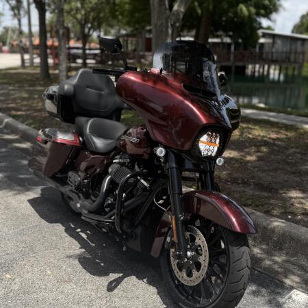 2018 Harley-Davidson® Street Glide® Special thumb 3