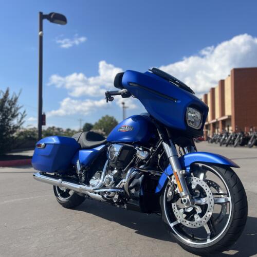 2026 Harley-Davidson® FLHX Street Glide® Aurora Blue Denim thumb 3