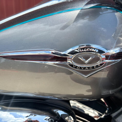 2024 Kawasaki VULCAN® 1700 VOYAGER® ABS VN1700BRFNL Metallic Graphite Gray/Metallic Carbon Gray thumb 0