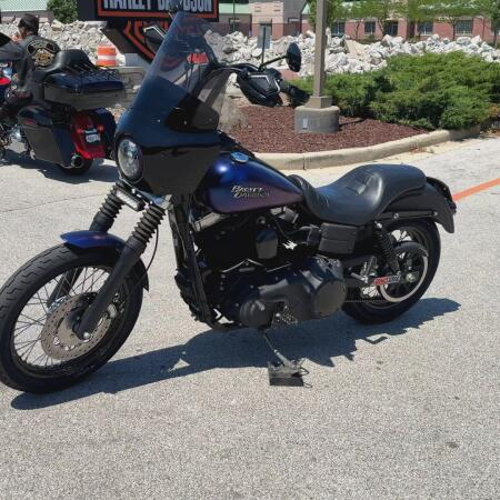 2010 Harley-Davidson® Street Bob® Black Ice Denim thumb 1