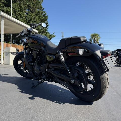2025 Harley-Davidson® Nightster® Vivid Black thumb 0