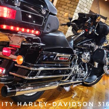 2008 Harley-Davidson® Electra Glide® Ultra Classic®, FLHTCU thumb 1