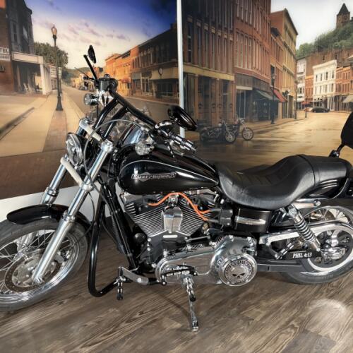 2013 Harley-Davidson® Super Glide® Custom Vivid Black thumb 3