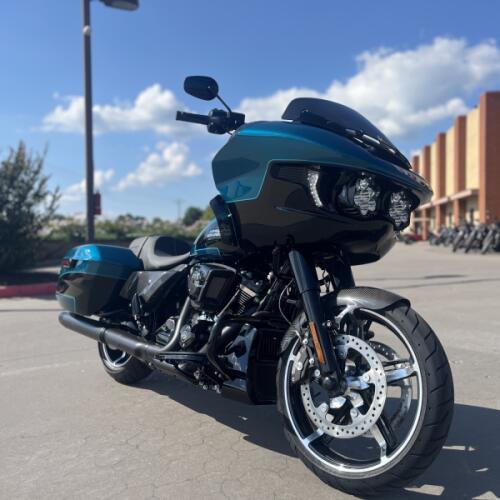 2026 Harley-Davidson® FLTRX Road Glide® Teal Thunder / Vivid Black thumb 3