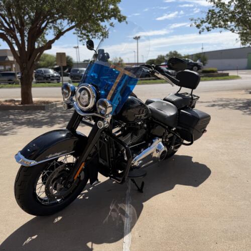 2026 Harley-Davidson® Heritage Classic Midnight Ember w/Laced Wheels thumb 0