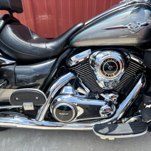 2024 Kawasaki VULCAN® 1700 VOYAGER® ABS VN1700BRFNL Metallic Graphite Gray/Metallic Carbon Gray thumb 1