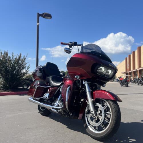 2017 Harley-Davidson® FLTRU Road Glide® Ultra Two-Tone Mysterious Red Sunglo/Velocity 685236 thumb 3
