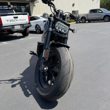 2024 Harley-Davidson® Sportster® S Sharkskin Blue thumb 3