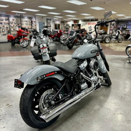 FXBB 2026 Street Bob® thumb 3