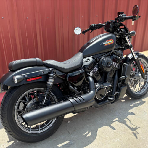 2026 Harley-Davidson® Nightster® Special RH975S Black Denim Black Trim thumb 3
