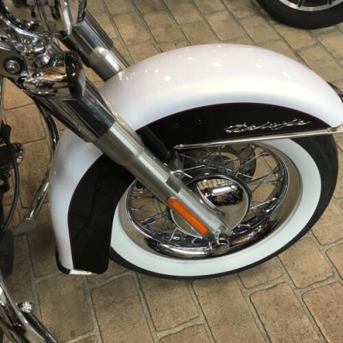 2007 Harley-Davidson® Softail® Deluxe Two-Tone White Gold Pearl/Pewter Pearl thumb 2