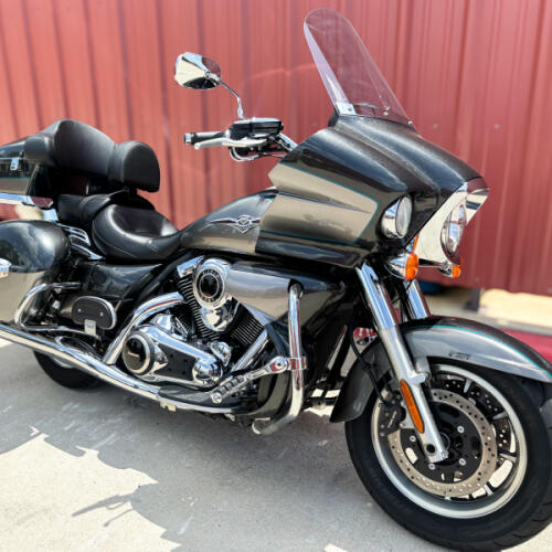 2024 Kawasaki VULCAN® 1700 VOYAGER® ABS VN1700BRFNL Metallic Graphite Gray/Metallic Carbon Gray thumb 3