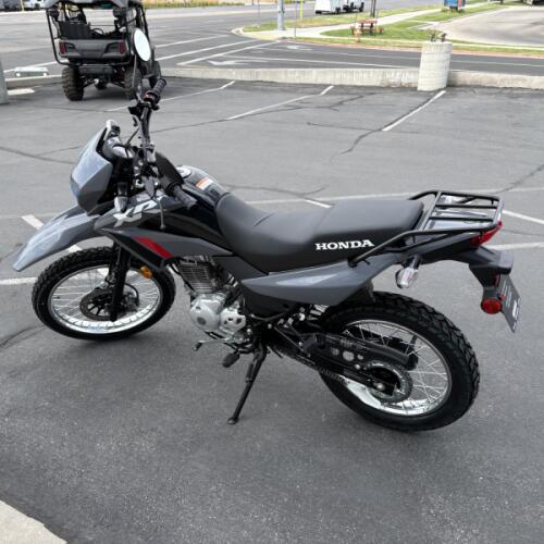 2026 Honda XR150L thumb 2