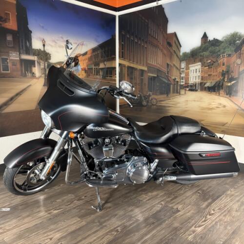 2015 Harley-Davidson® Street Glide® Special Black Denim thumb 3