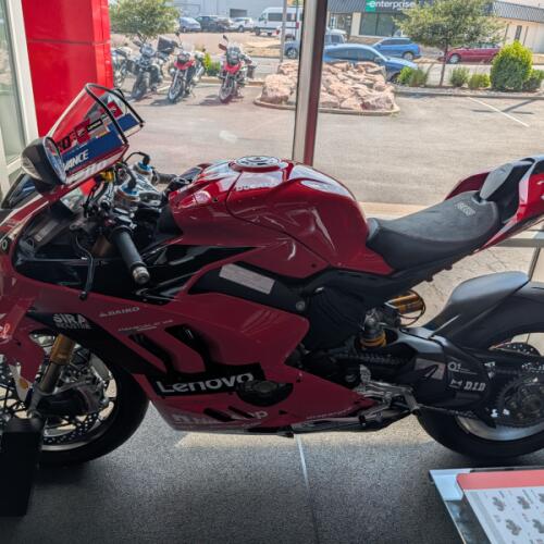 2024 Ducati Panigale V4 Bagnaia 2022 World Champion Replica thumb 2