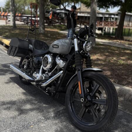 2025 Harley-Davidson® Street Bob® Billiard Gray w/Cast Wheels thumb 3