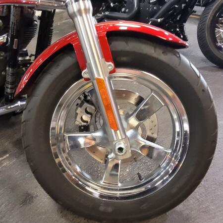 2013 Harley-Davidson® 1200 Custom Ember Red Sunglo thumb 3