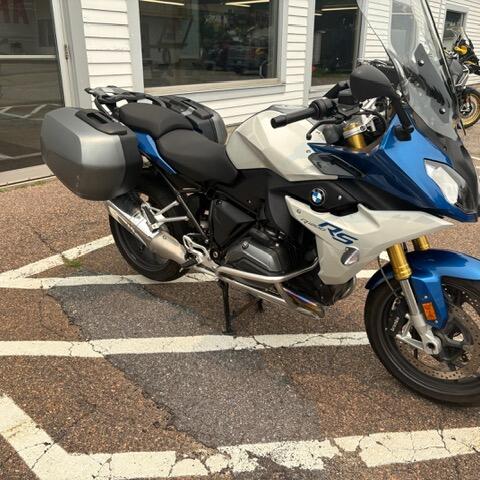 2016 BMW Motorrad R 1200 RS Lupin Blue / Light Grey Metallic thumb 1