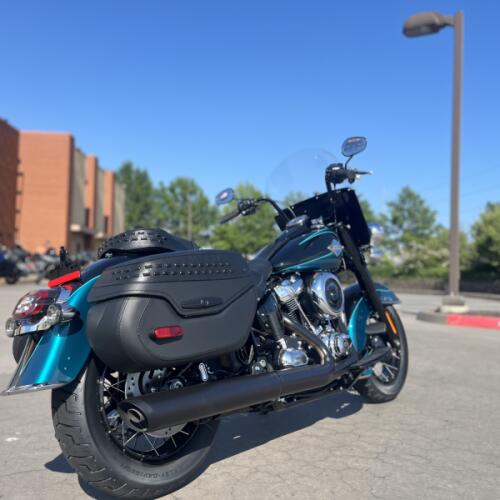 2026 Harley-Davidson® FLHC Heritage Classic Midnight Ember  thumb 2