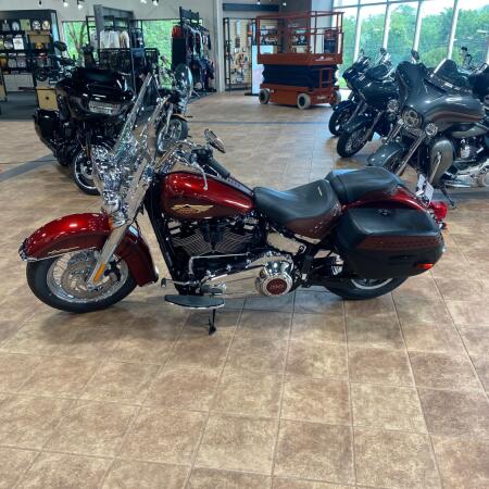2023 Harley-Davidson® Heritage Classic thumb 3