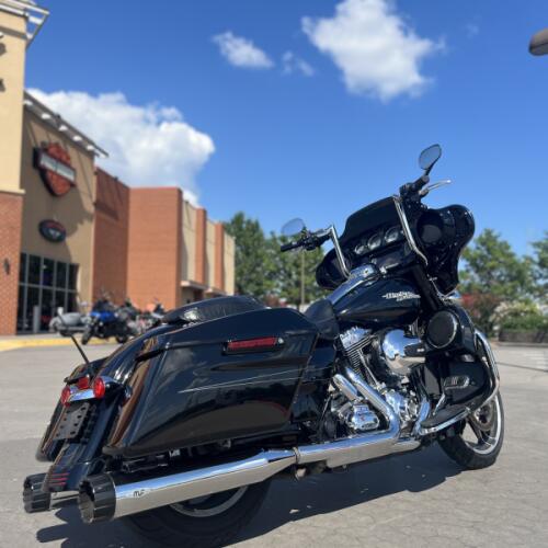 2015 Harley-Davidson® FLHXS Street Glide® Special Black Denim 661926 thumb 2