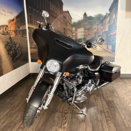 2015 Harley-Davidson® Street Glide® Special Black Denim thumb 0