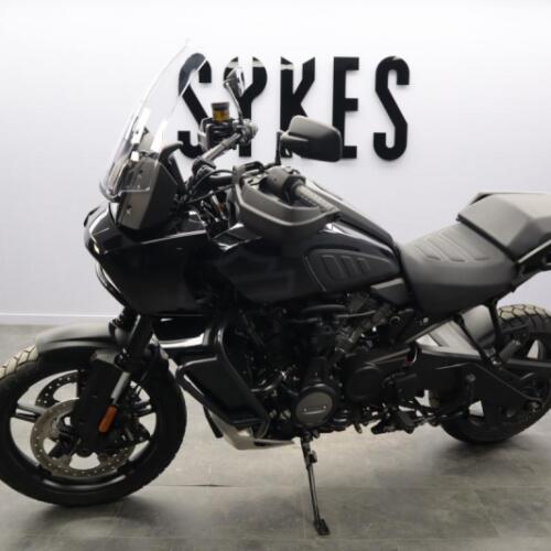 2021 Harley-Davidson RA1250S Pan America Special in Vivid Black thumb 1