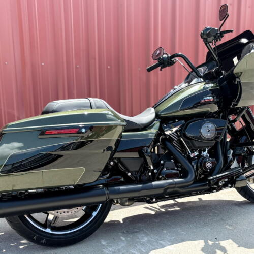 2026 Harley-Davidson® Road Glide® FLTRX Olive Steel Metallic / Vivid Black thumb 2