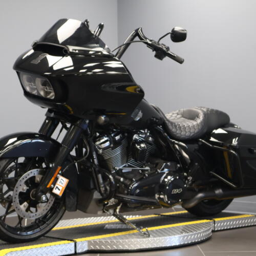 2022 Harley-Davidson® Road Glide® Special Vivid Black - Black Finish thumb 0