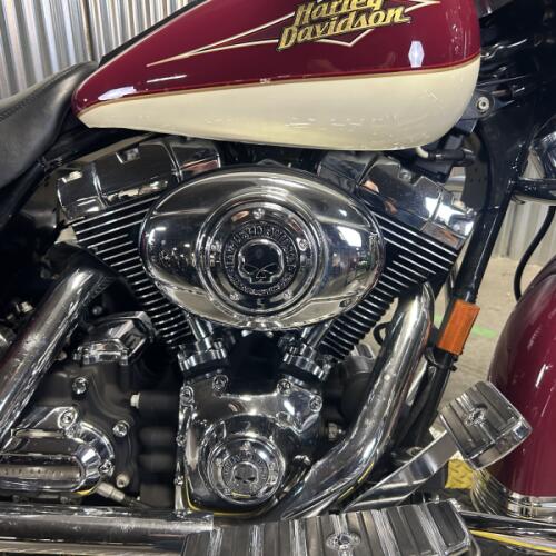 2007 Harley-Davidson® Road King® Classic BURGANDY/ CREAM thumb 3