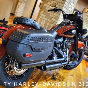 2024 Harley-Davidson® Heritage Classic 114, FLHCS thumb 1