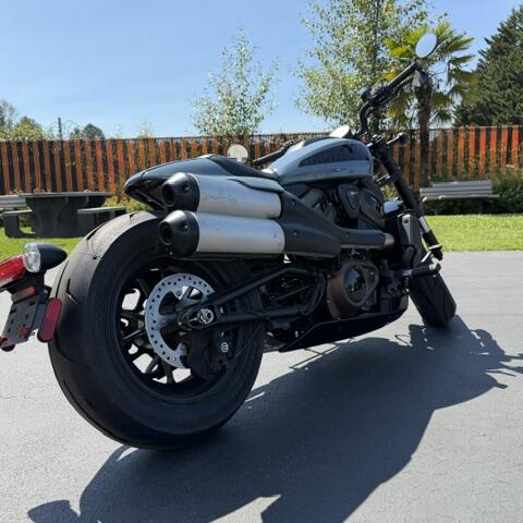 2024 Harley-Davidson® Sportster® S Sharkskin Blue thumb 2