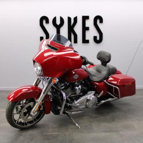 2021 Harley-Davidson FLHXS Touring Street Glide Special in Billiard Red thumb 1
