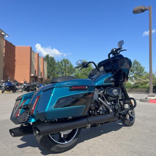 2026 Harley-Davidson® FLTRX Road Glide® Teal Thunder / Vivid Black thumb 2