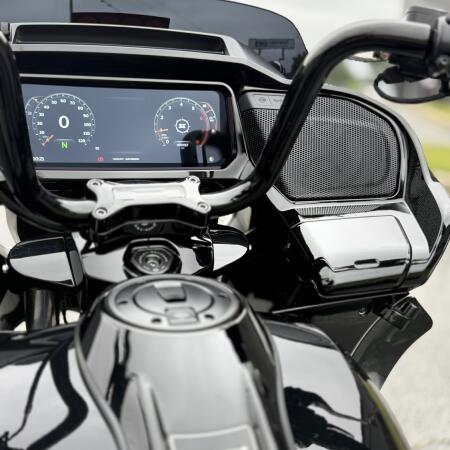 FLTRT 2026 Road Glide 3 thumb 1