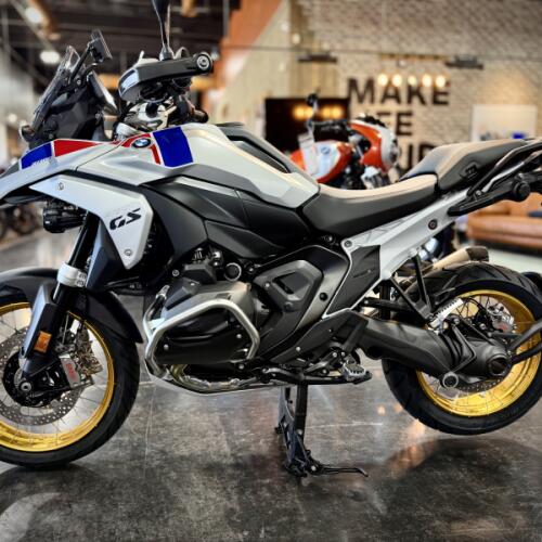 2026 BMW Motorrad R 1300 GS GS Trophy thumb 2