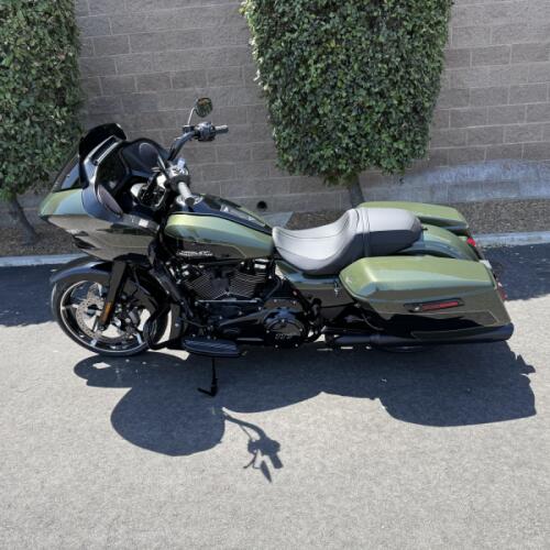 FLTRX 2026 Road Glide® thumb 0