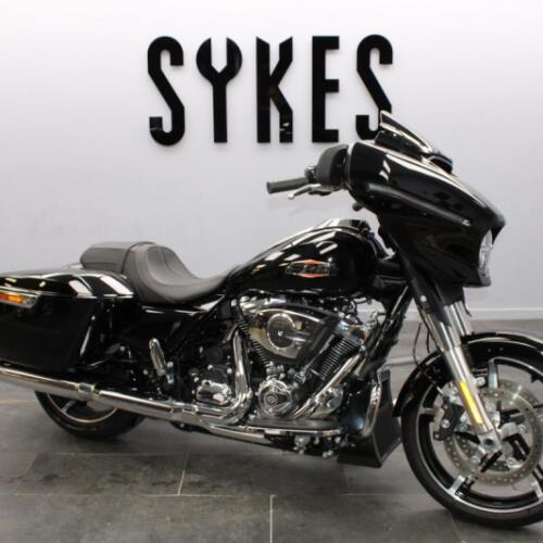 2024 Harley-Davidson FLHX Touring Street Glide in Vivid Black & Chrome Finish thumb 1