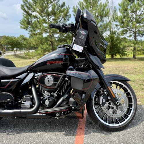 2026 Harley-Davidson® Street Glide Limited FLHXL thumb 1