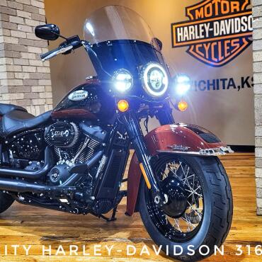 2024 Harley-Davidson® Heritage Classic 114, FLHCS thumb 2