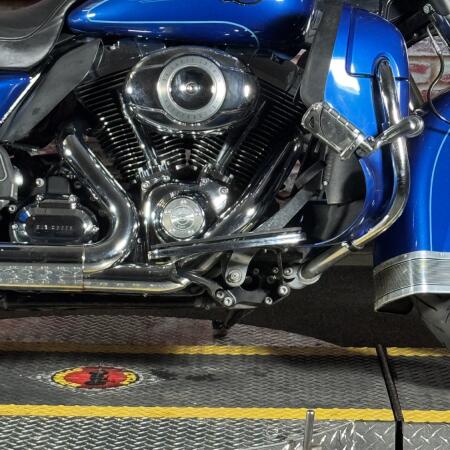 FLHTCU 2009 Electra Glide® Ultra Classic® thumb 2