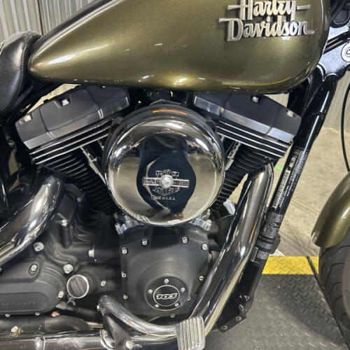 2016 Harley-Davidson® Street Bob® Olive Gold thumb 3
