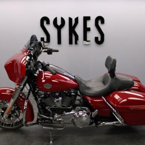 2021 Harley-Davidson FLHXS Touring Street Glide Special in Billiard Red thumb 0