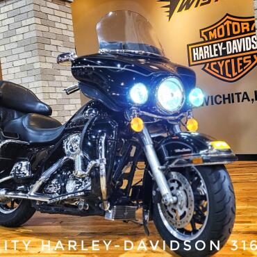 2008 Harley-Davidson® Electra Glide® Ultra Classic®, FLHTCU thumb 2