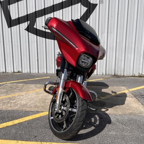 2025 Harley-Davidson<sup>®</sup> Street Glide® Brilliant Red thumb 3
