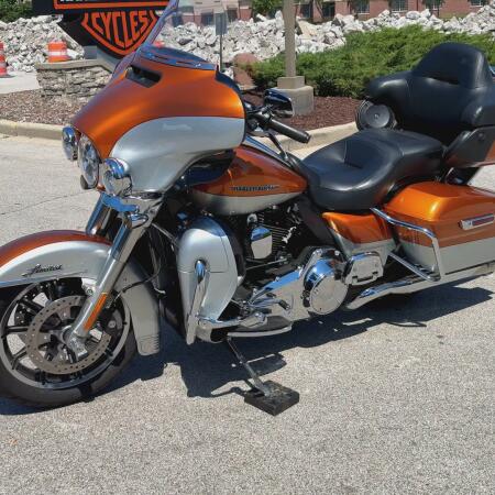 2014 Harley-Davidson® Ultra Limited Two-Tone Amber Whiskey/Brilliant Silver thumb 1